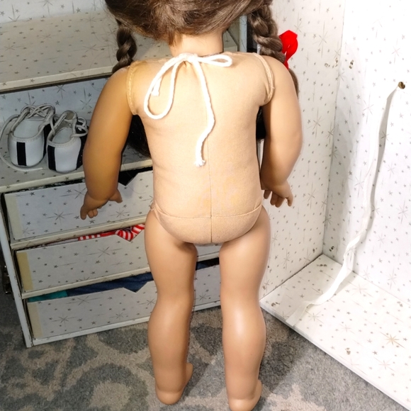 American Girl Molly & Trunk ect - Picture 5 of 10